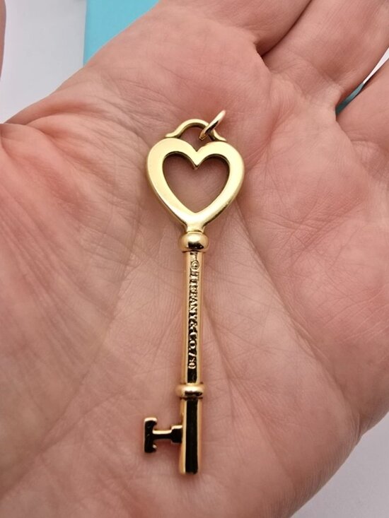 Tiffany & Co. Jewelry - $4400 Rare Tiffany & Co 18K Yellow Gold Large, 2.25" Heart Key Pendant , 9.7 gr